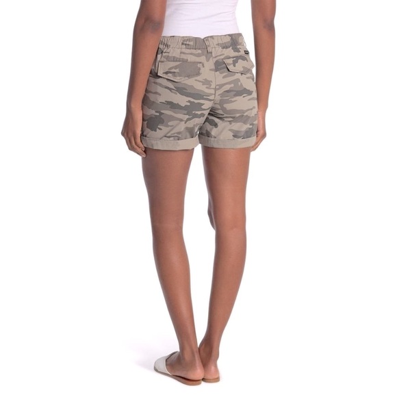Sanctuary Womens Tan Camo Lightweight Pockets Chino Cuffed Hem Shorts Sz M New - Picture 2 of 8